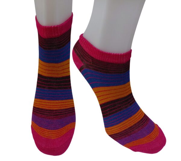 Renkli Çizgili Kadın Çorabı